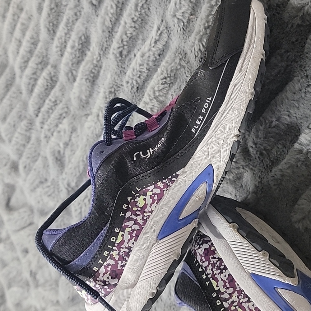 Womens Ryka Stride Trail Flex Foil sz 9